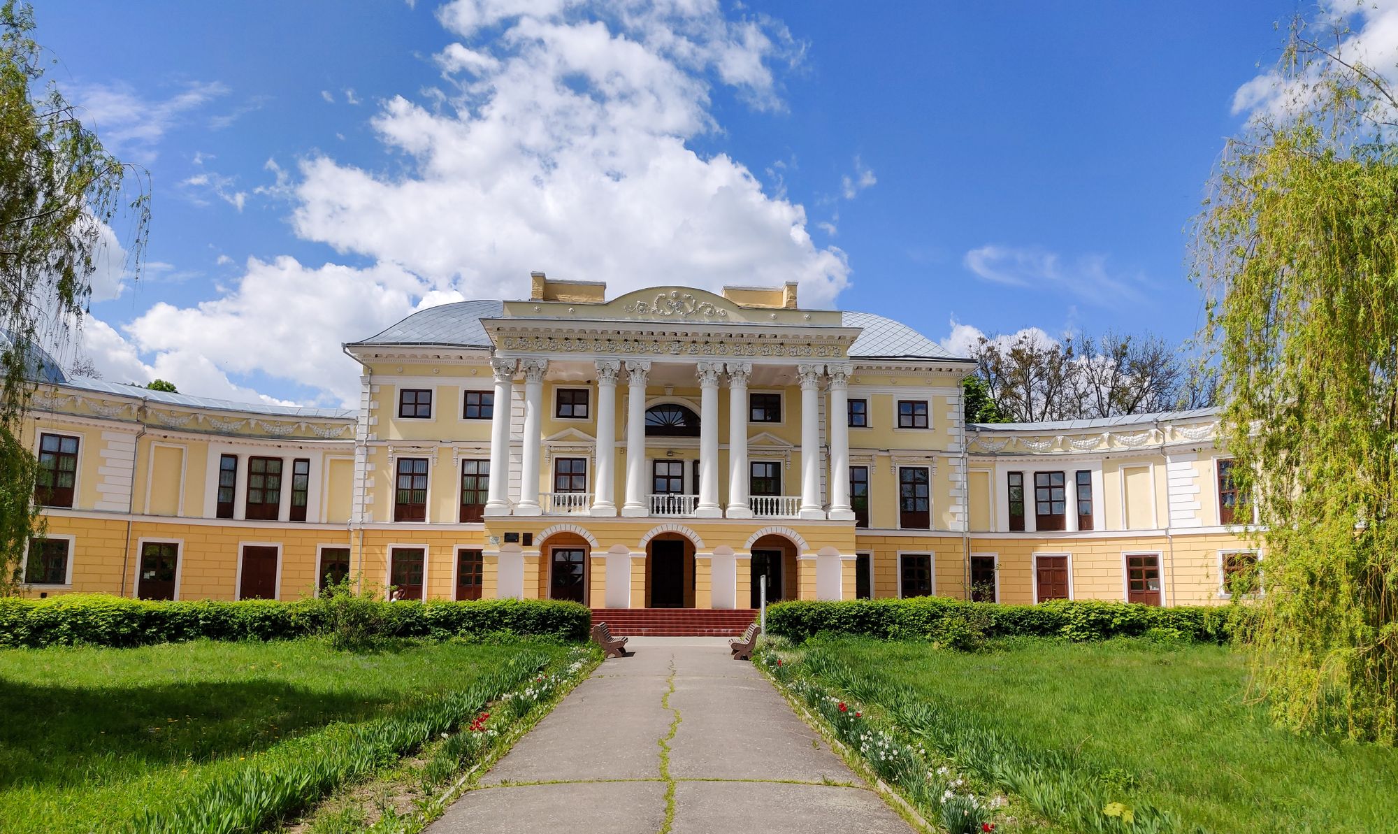 Палац Грохольських-Можайських